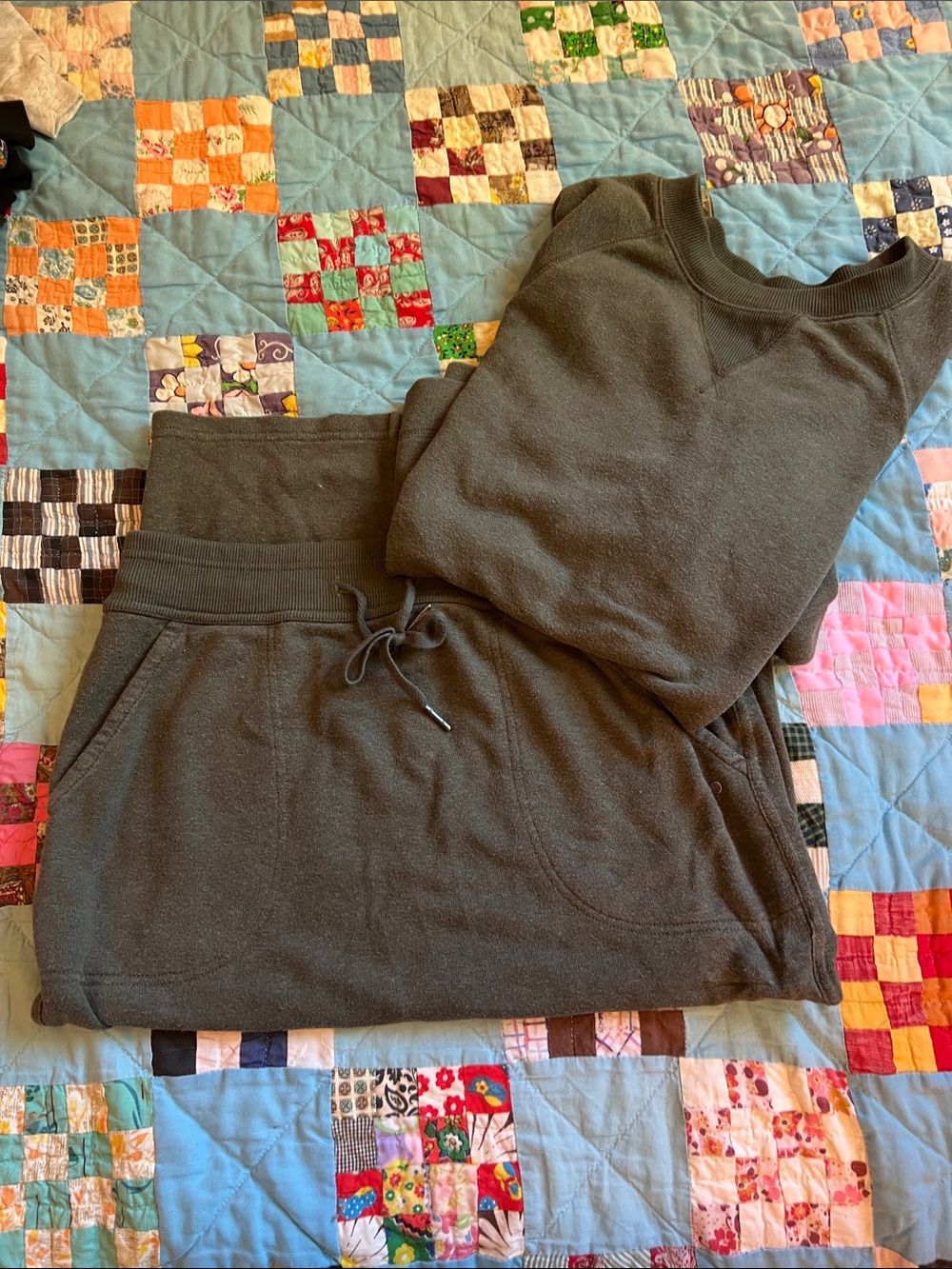 Prana Cozy Olive Green/Gray Sweatshirt & Drawstring Skirt Set